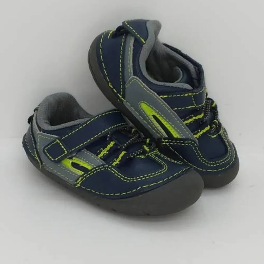 Healthtex Toddler Boys Flexible Traction Black/Gray Sneakers - sz. 6
